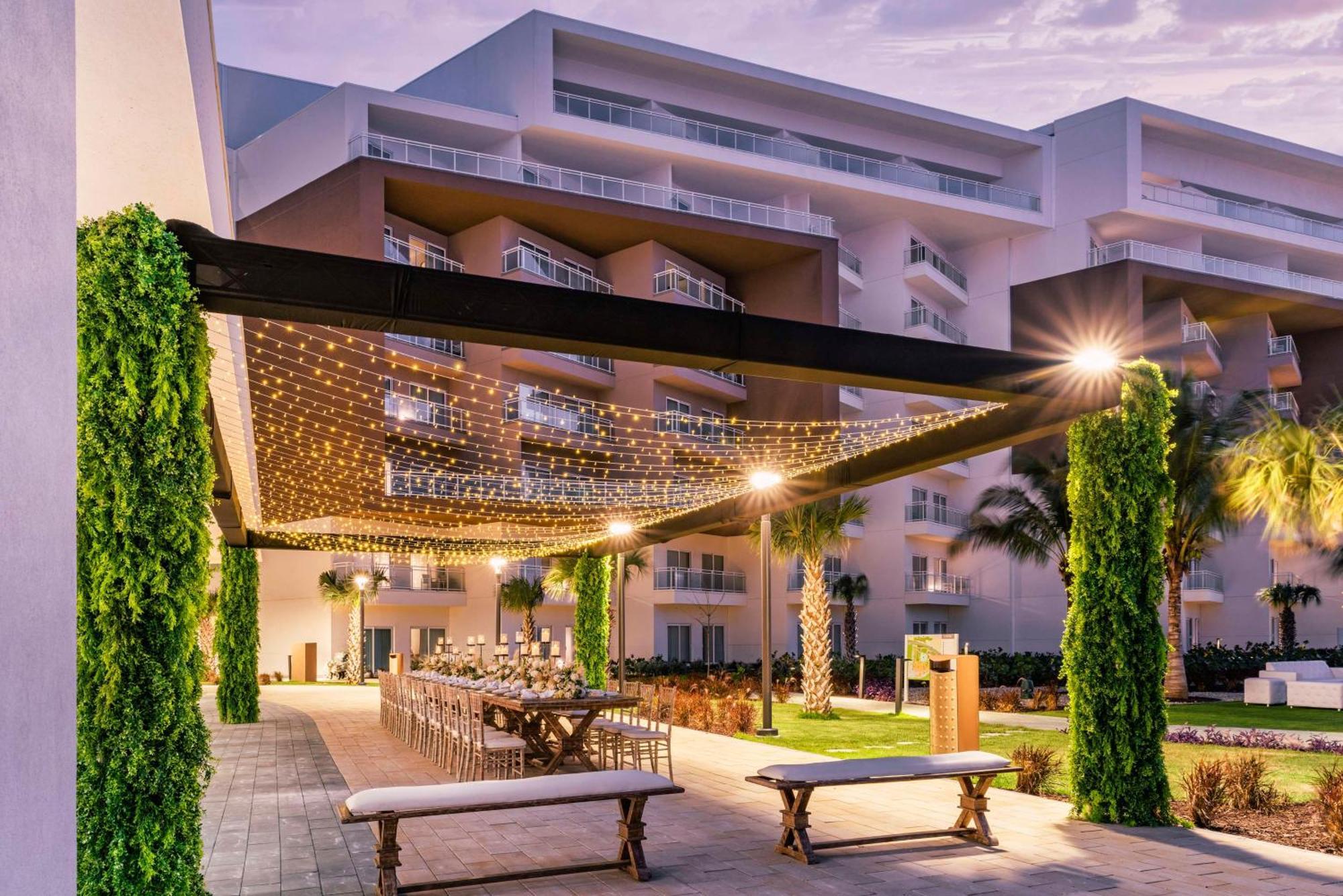 Embassy Suites By Hilton Aruba Beach Resort Palm Beach Exterior photo