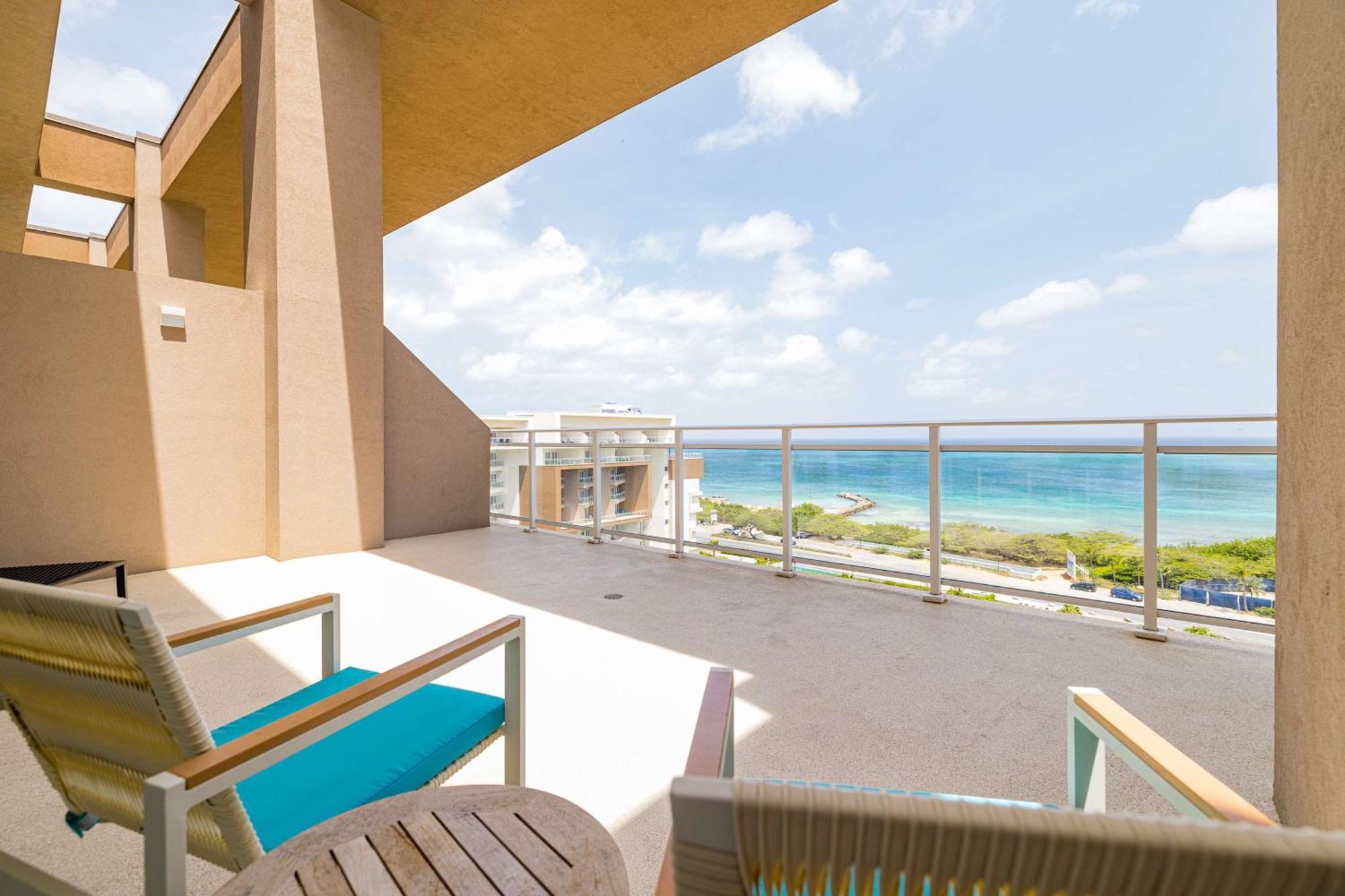 Embassy Suites By Hilton Aruba Beach Resort Palm Beach Exterior photo