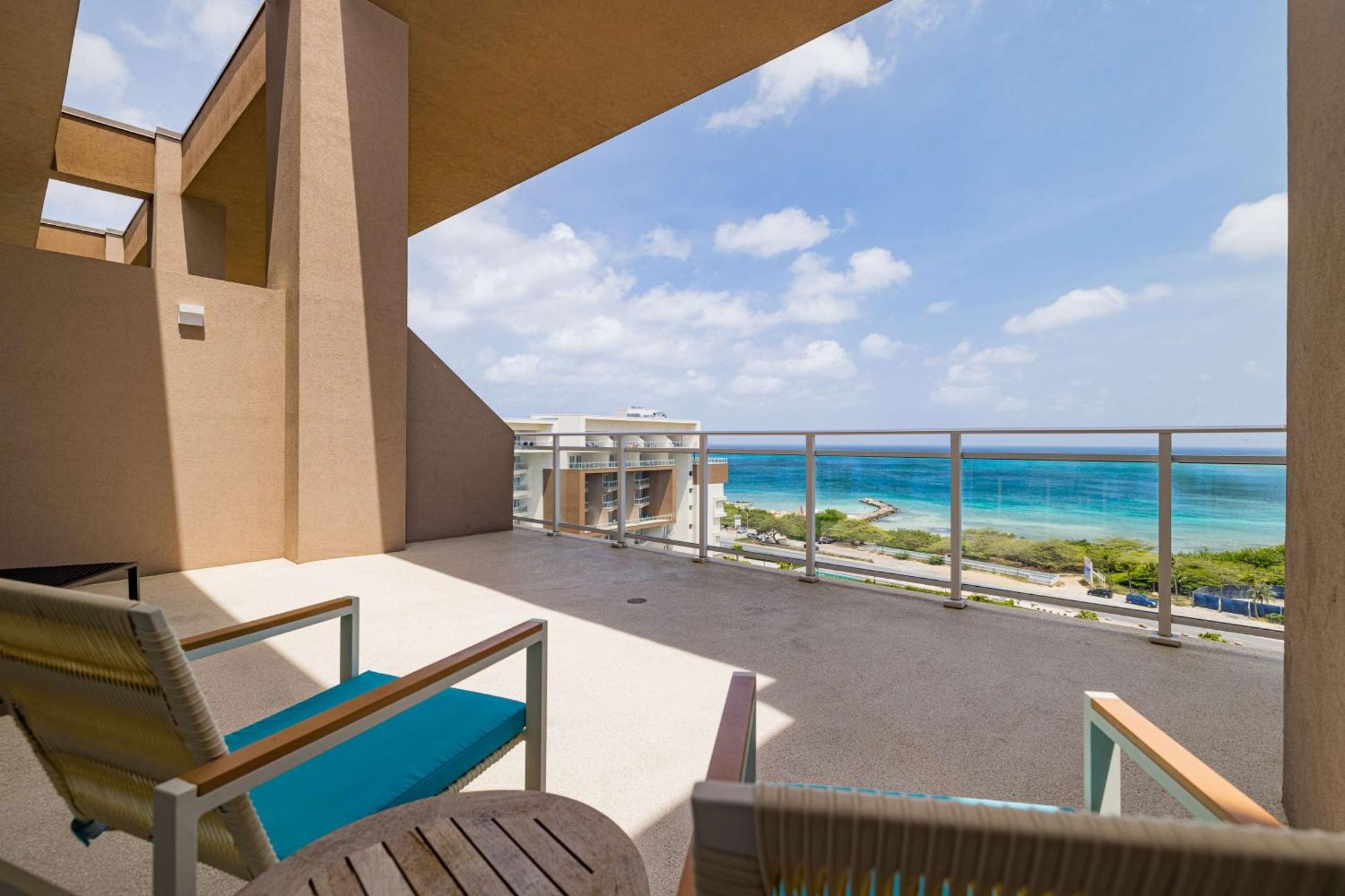 Embassy Suites By Hilton Aruba Beach Resort Palm Beach Exterior photo